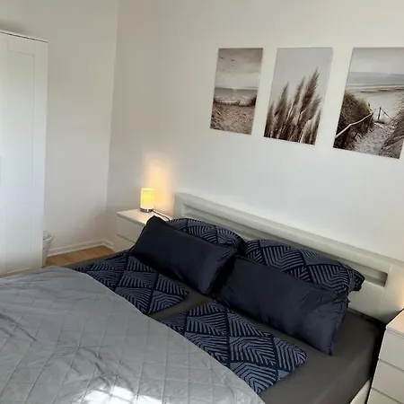 In Heuchelheim * Heuchelheim (Giessen)